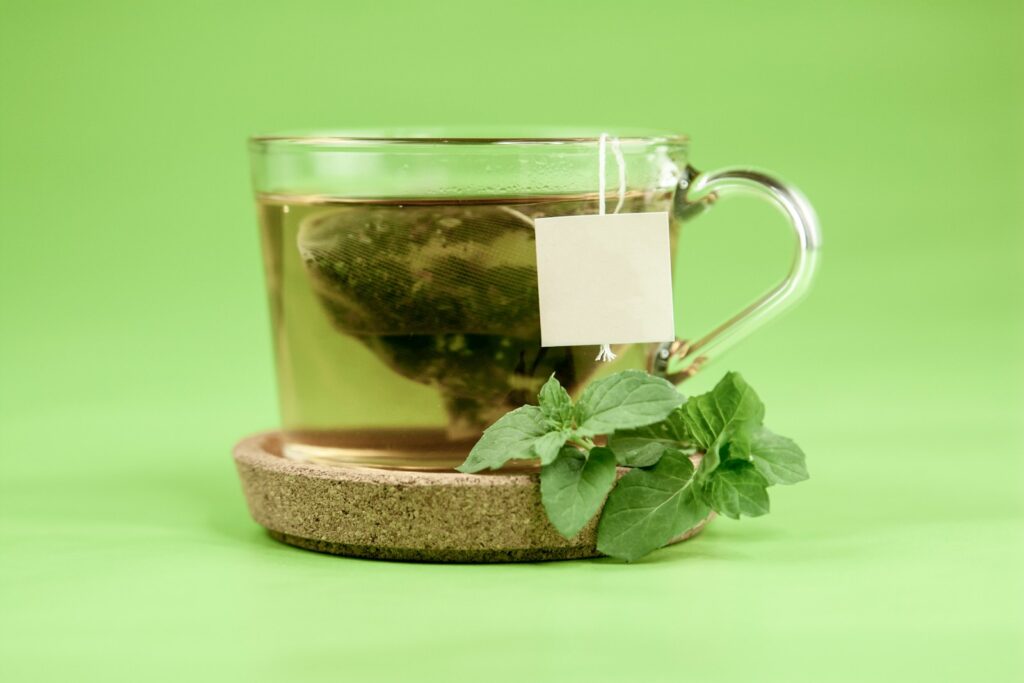 Bay Leaf Tea: 9 Amazing Health Benefits You Must Try! 9t5fvfnmh k 1024x683 - Bay Leaf Tea: 9 Amazing Health Benefits You Must Try!