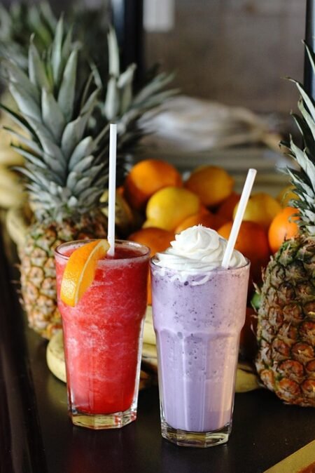 Hey Bear Sensory - Smoothie Mix!- Fun Dance Video with music and animation !