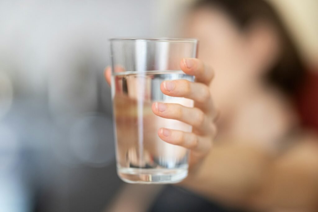 pcpog06fcui 1024x683 - 10 Amazing Things That Happen When You Drink Too Much Water!
