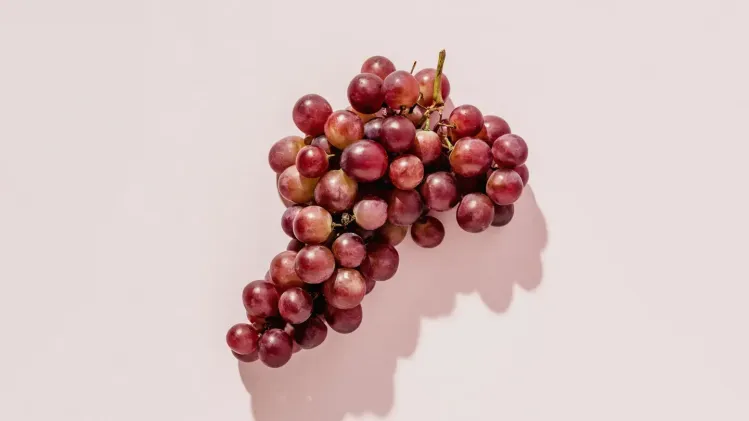 Worst Fruits for Weight Loss 2 Grapes